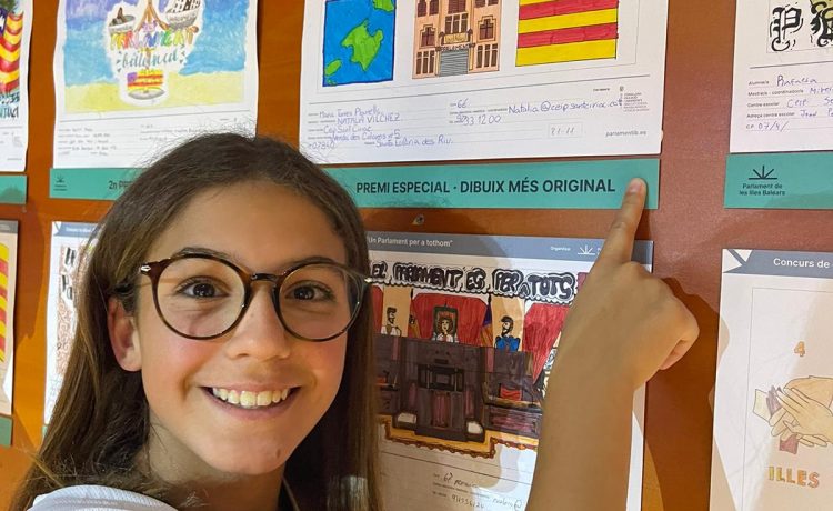 El dilluns dia 13 de maig va tenir lloc el lliurament de premis de la XX edició del Concurs de dibuix “Un Parlament per a tothom” i de la XVII edició del Concurs d’expressió escrita “Valors i Parlament” per a les categories Illes Balears i Mallorca, entre l’alumnat de 6è de primària. L’acte es va […]
